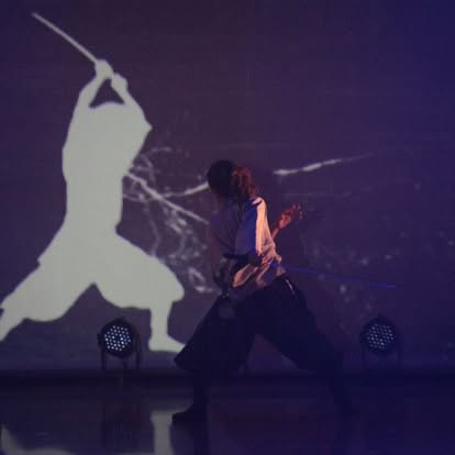 2015年「岩櫃乱舞」。プロジェクションマッピングとライブパフォーマンスを融合。